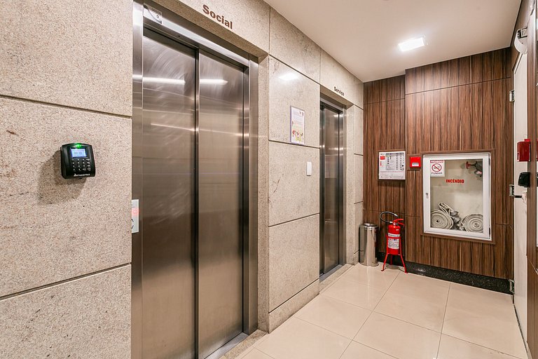 Cobertura com Vista Parcial do Mar #TRINA01