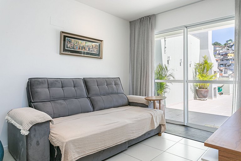 Penthouse with Partial Sea View #TRINA01