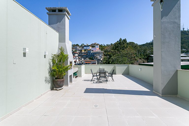 Penthouse with Partial Sea View #TRINA01