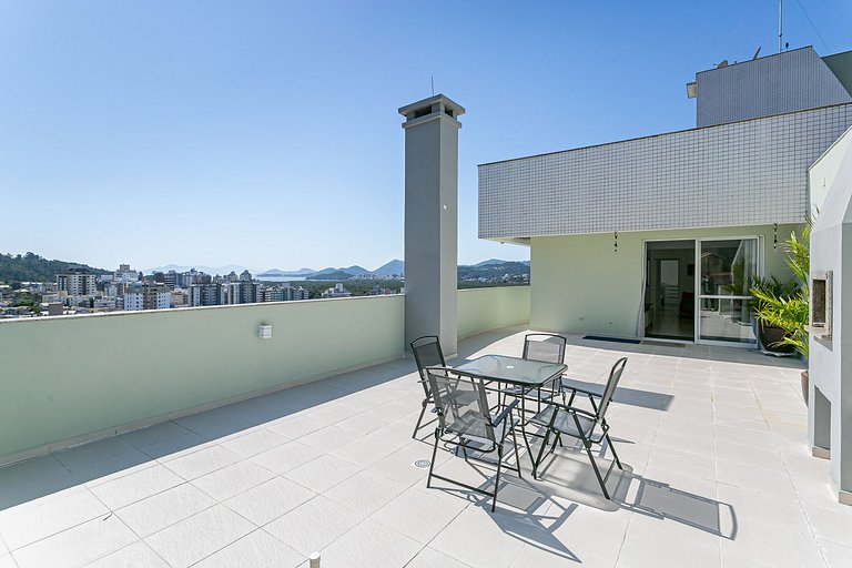 Cobertura com Vista Parcial do Mar #TRINA01