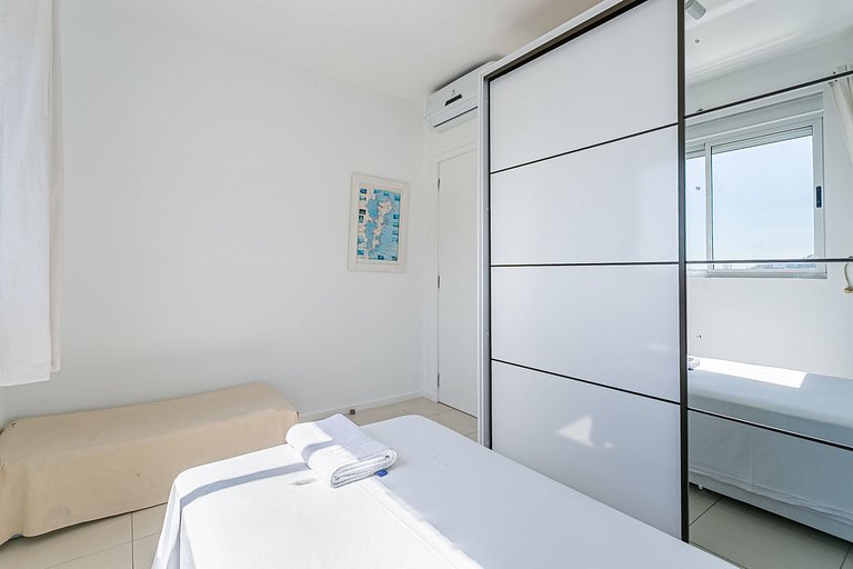 Penthouse with Partial Sea View #TRINA01