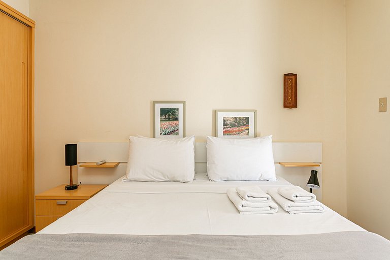 400m da Praia de Jurerê | Smart TV 50" #JA39