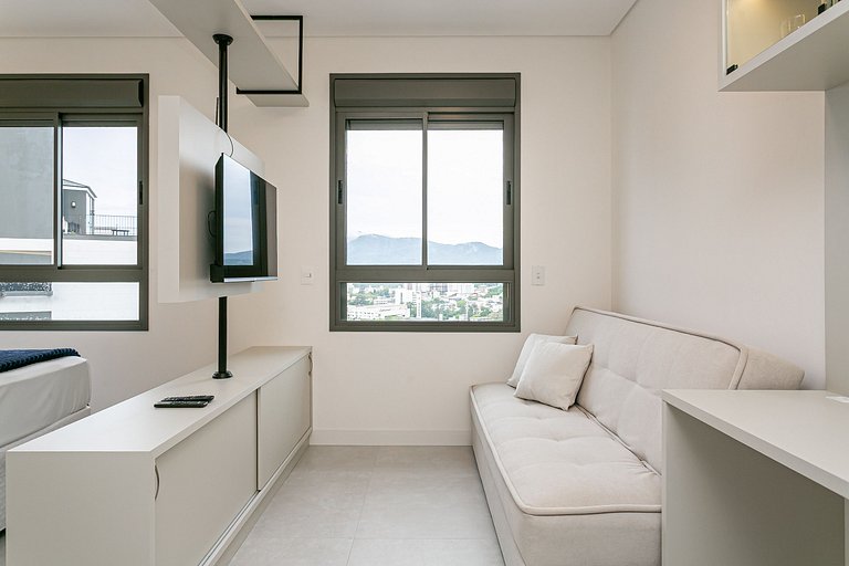 Modern Studio 500m from UFSC | 42" TV #CARV05