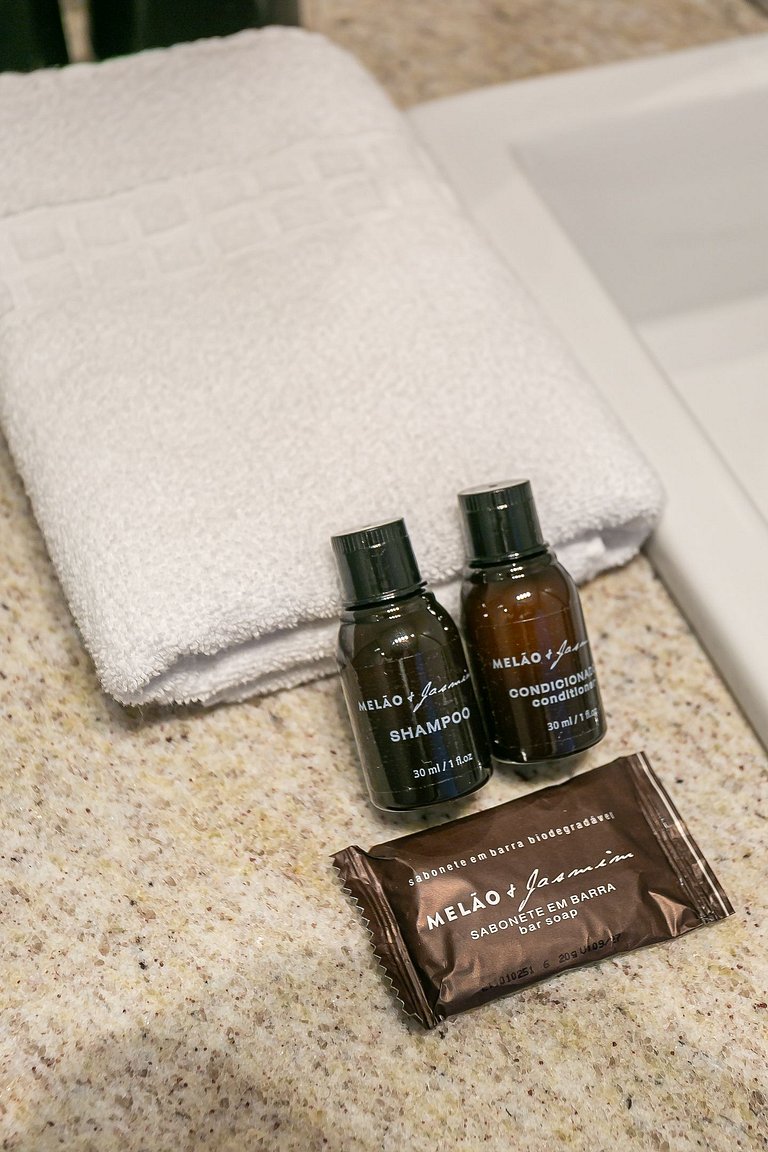 Modern Studio | 600MB | Pool & Gym #SG01