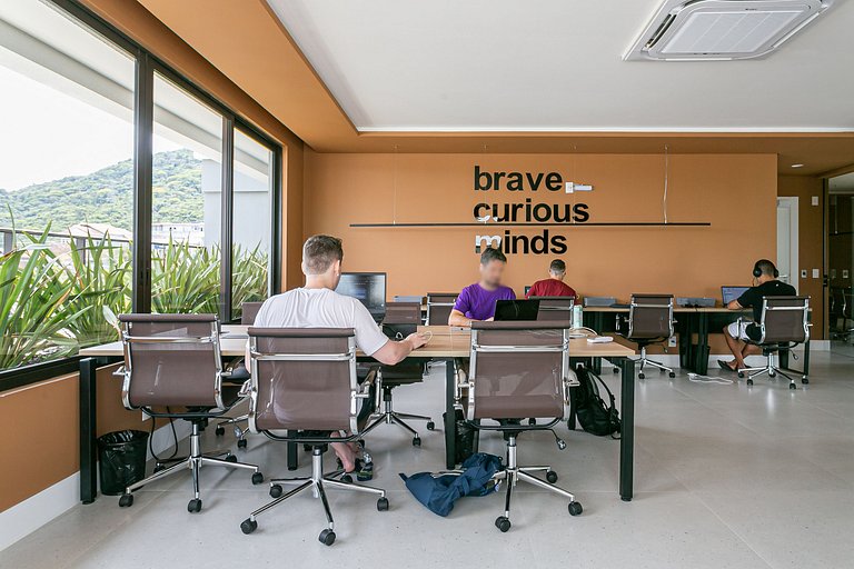 Modern Studio | 600MB | Pool & Gym #SG01