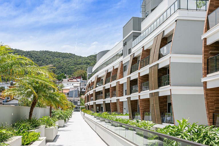 Modern Studio | 600MB | Pool & Gym #SG01