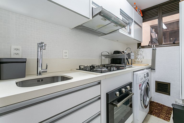 500m from Jurerê Beach | 300MB WI-FI #JA41