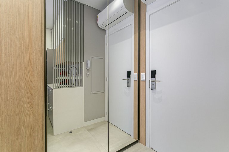 500MB | Rooftop Pool #SG02