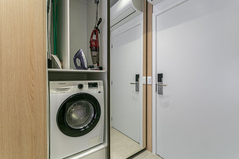 500MB | Rooftop Pool #SG02