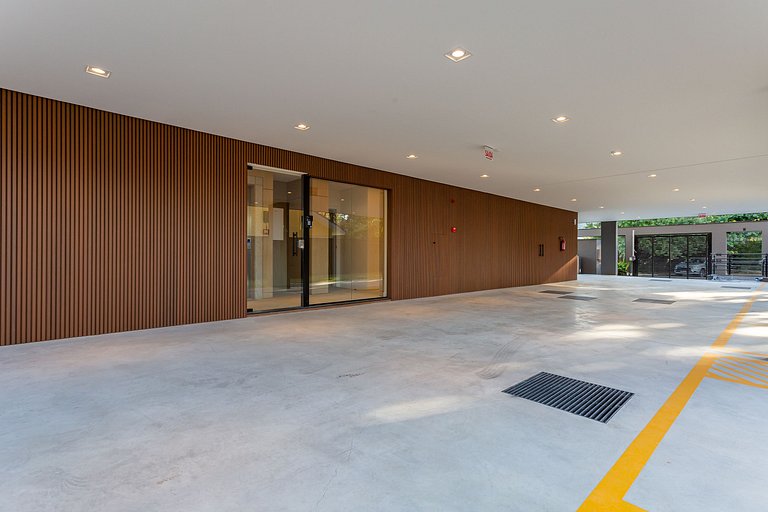 Pool | 50" Smart TV #CAMP17