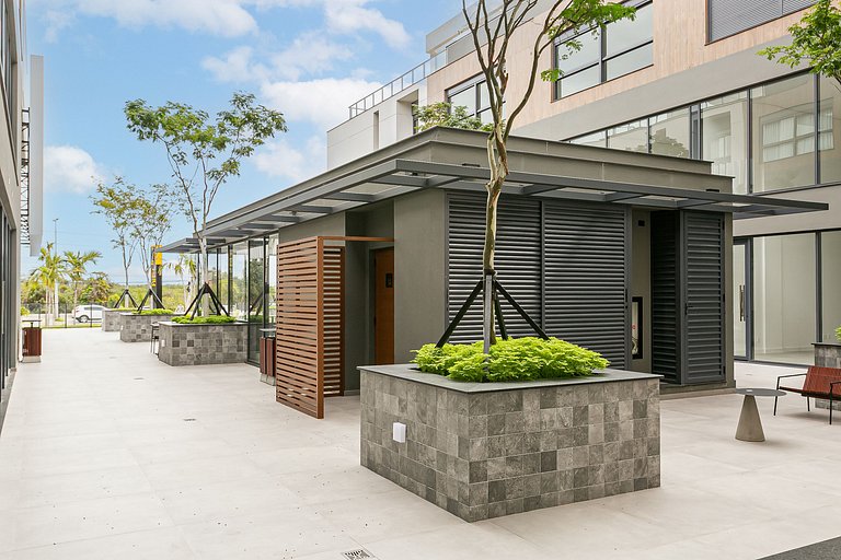 Rooftop with Pool | Technology Hub #SG04