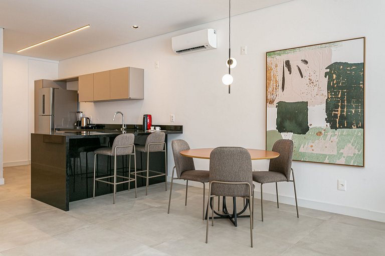 Next to the mall with rooftop pool | #SG05