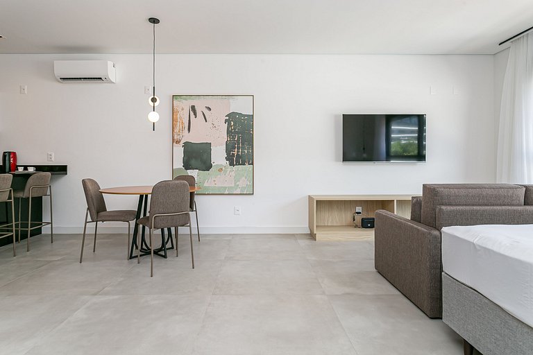 Next to the mall with rooftop pool | #SG05