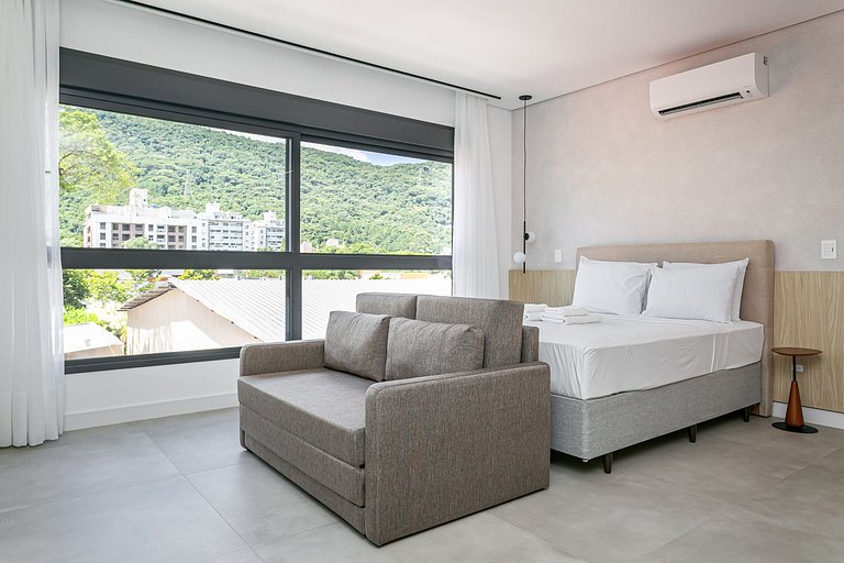 Next to the mall with rooftop pool | #SG05