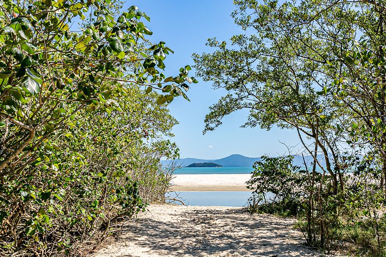 100m from beach | 3 suites | Barbecue area #CHA17