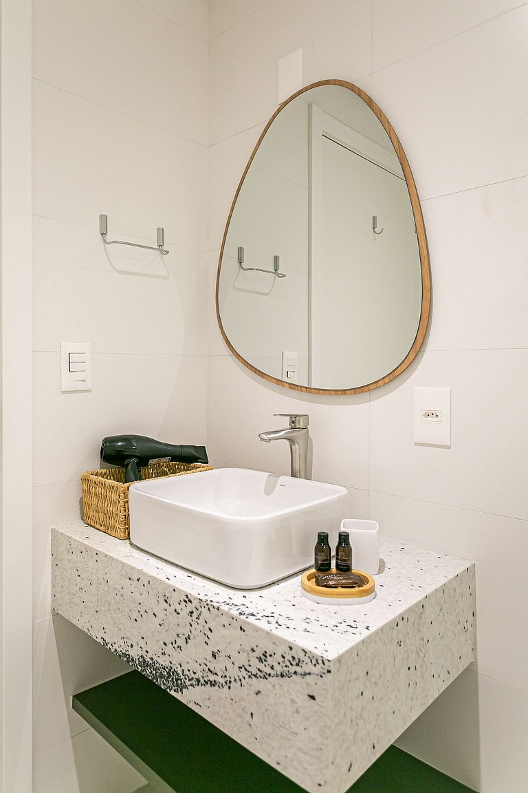 Pool plus 350MB Wi-Fi | 500m from the seafront #CA73D