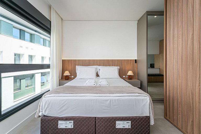 Rooftop Pool | 300MB | #SG08