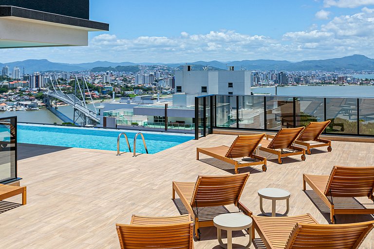 Piscina com Vista Mar | WIFI 200MB | Foodhall #TT405