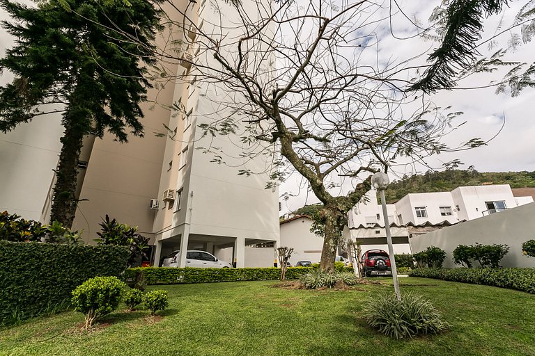 Apartamento 2 dormitórios ao lado do Shopping Beira Mar