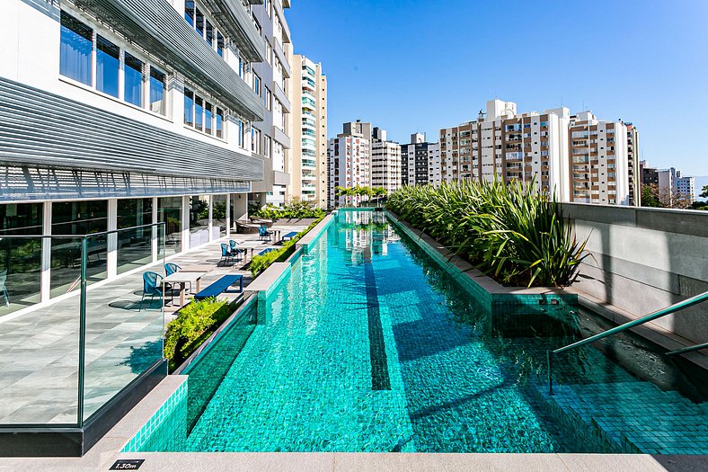 Apartamento completo próximo a Beira Mar Norte em condomínio